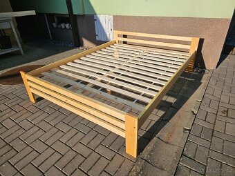 Masivní borovicová postel 160x200 s roštem - 4