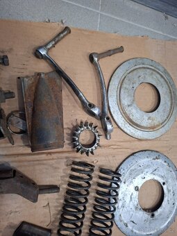 Jawa kyvacka 175, 250 - nahradni dily - 4