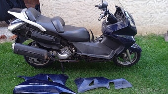 Honda FJS 600 Silverwing - 4