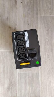 Záložní zdroj APC BX650LI - 4