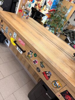 Kadeřnická stena (2x) + recepce - 4