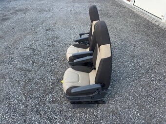 Přední sedačky do obytného auta. - 4