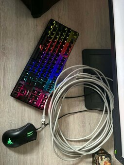 Herní počítač + příslušenství - 4