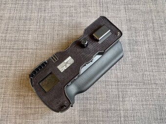 Fuji GFX 100ii Battery Grip + L Plate - 4