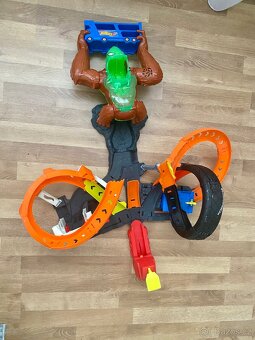 Hot wheels city útok gorily - 4