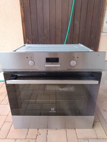Horkovzdušná trouba Electrolux - 4