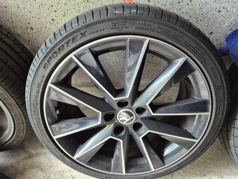 Letní sada kol 215/40 R17 Škoda - 4