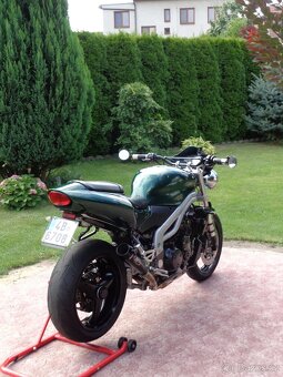 Triumph Speed Triple 955i - 4