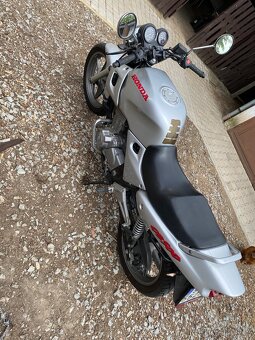 Honda CB500 - Spolehlivost a Elegance pro každou jízdu - 4