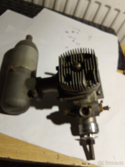 Spalovaci modelarsky motor SUPER TIGRE žhavik - 4