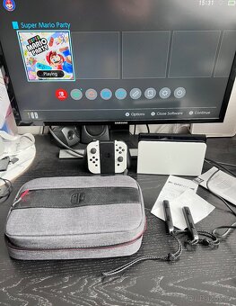 Nintendo Switch OLED v záruce + hra Mario a příslušenství - 4