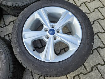 Orig. Ford 5x108 Zimní 235/55/17 - top - 4