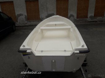 Motorový člun, loď Any 400 - 4