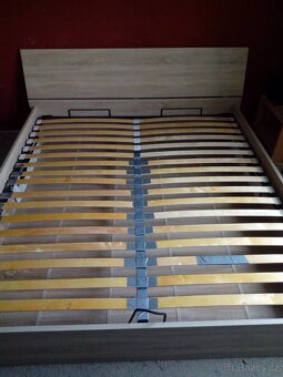 Manželská postel 180x200 cm - 4