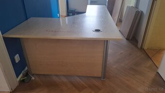 Stoly Kancelářské stoly Pracovní stoly Skříně - 4