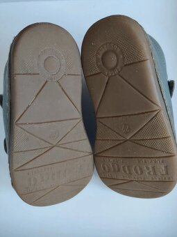 Froddo celoroční vel. 22 - 4