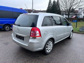 Opel Zafira B 1,8, stříbrná, 7 míst, 103 kW - 4