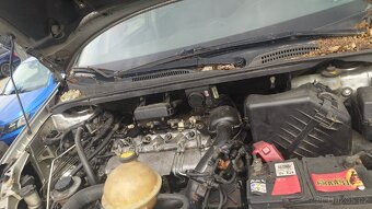 Toyota Avensis verso - 4