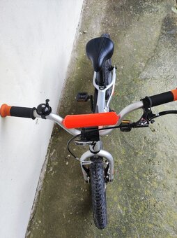 Dětské kolo Specialized + přídavná kolečka - 4