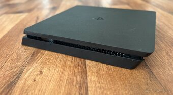 Sony Playstation 4 Slim (CUH-2216A) 500 GB černá (FW 10.01) - 4