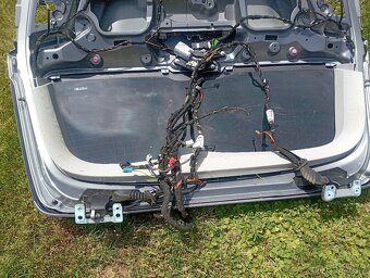 MERCEDES BENZ E, KOMBI S212 VÍKO KUFRU, 5 DVEŘE ŠEDÉ - 4