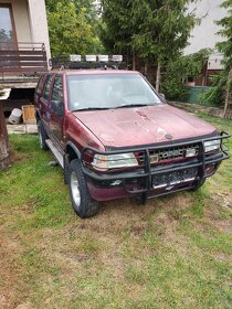 Opel Frontera A 2,4i - 4