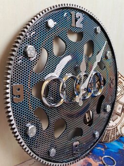 AUDI hodiny ze setrvačníku - Autonábytek Kovář - 4