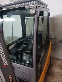 VZV Jungheinrich EFG 320 - 4