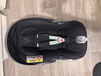 Cybex Cloud Z + 2× ISOFIX základna - 4