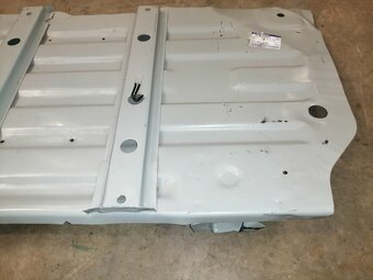 Podlaha Suzuki Samurai. - 4