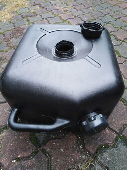 Odpadní kanystr 20L ke karavanu - 4