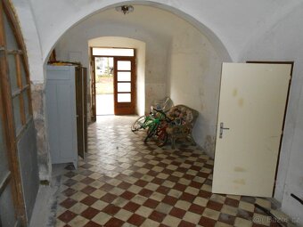 K prodeji komerční objekt/objekt k bydlení v obci Úlibice. - 4