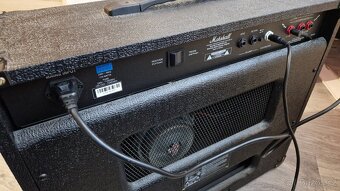 Kytarové kombo Marshall DSL40C - 4