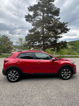 Prodám auto KIA STONIC 2018 - 4