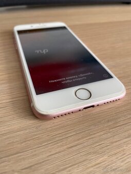 Apple iPhone 7 32 GB růžový - 4