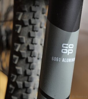 24" CO-OP hybridní hliníkové kolo s kotoučovými brzdami - 4