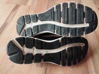 Tenisky Umbro vel.38 - 4