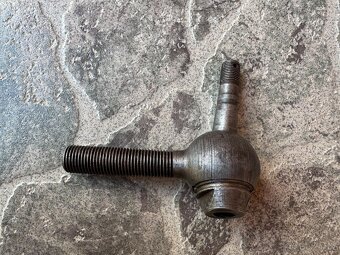 Kulový čep - asi Tatra 57 - 4