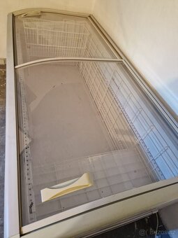 Velký mrazák do prodejny - 4