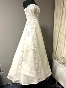 Levné svatební šaty vhodné i na věneček ve vel.38 -40 - 4