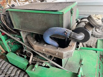 Svahový pásový mulčovací stroj Baroness HMA 1400 - 4