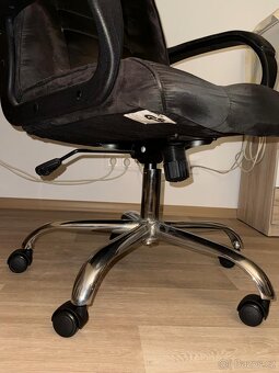 Kancelářské křeslo - 4
