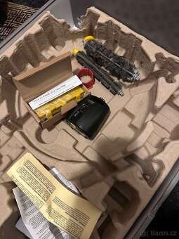 Robotický vysavač iRobot Roomba 780 - 4