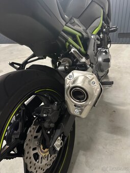 Kawasaki Z900 - 4
