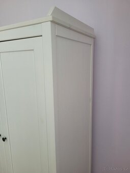 Bílá šatní skříň SUNDVIK zn. IKEA - 4