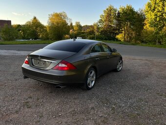 MERCEDES-BENZ CLS550 5.5l V8 - 4