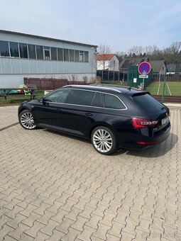 Škoda Superb 2,0 TDI Laurin&Klement - 4