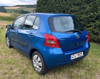 Toyota Yaris 1,3 VVT-i 64 KW r.v. 2007 automat - 4