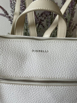 Smetanový bílý elegantní batoh Fiorelli - 4