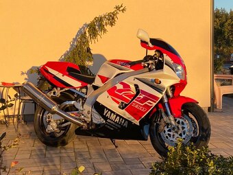 Yamaha YZF 750 R top stav - 4